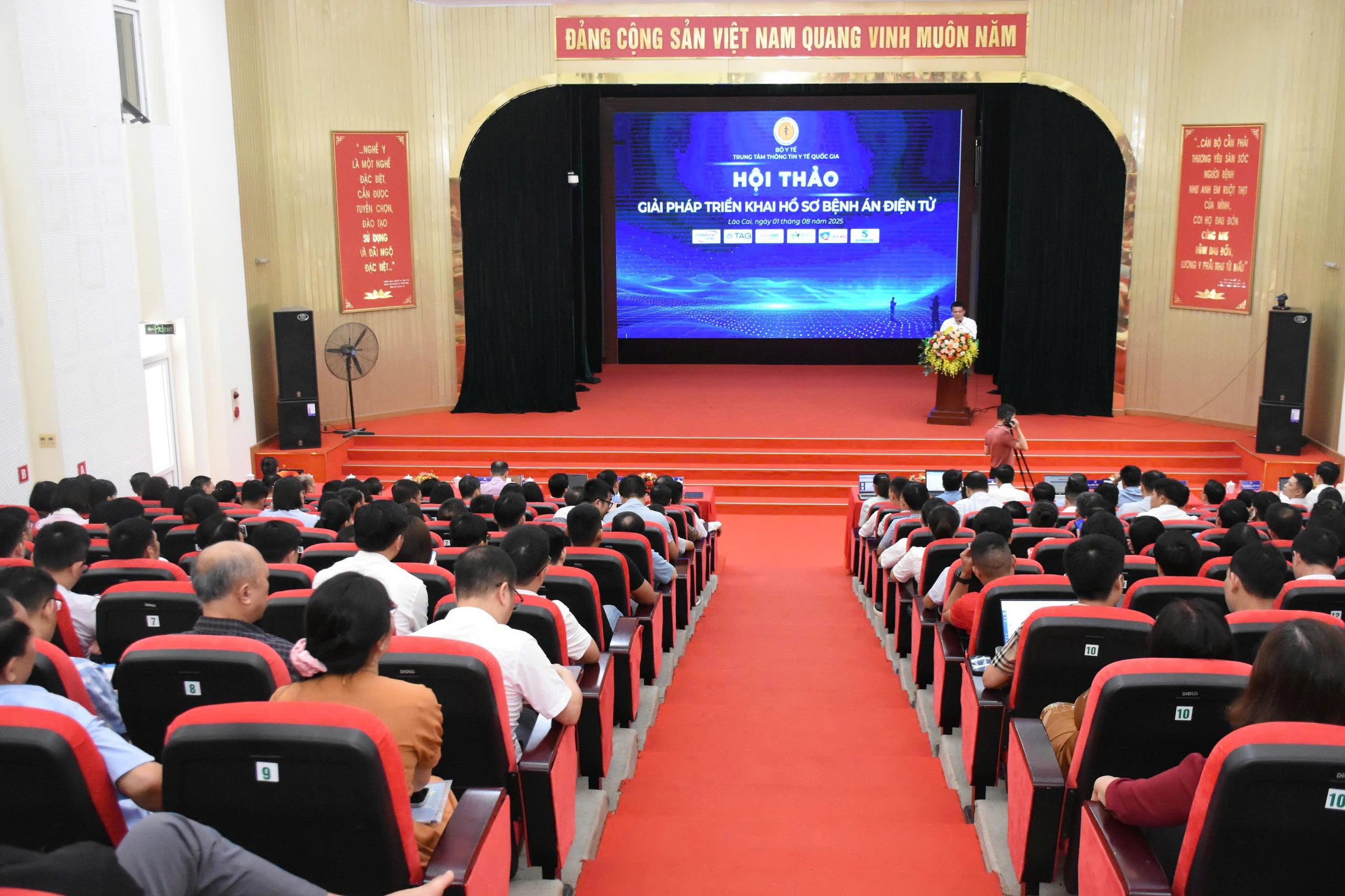Thúc đẩy triển khai Bệnh án điện tử hướng tới hệ thống y tế thông minh vì người dân