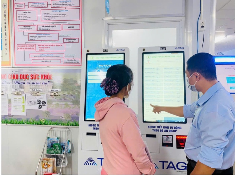 Vĩnh Long tăng tốc số hóa y tế, hướng tới 80% dân số có Sổ sức khỏe điện tử vào năm 2025